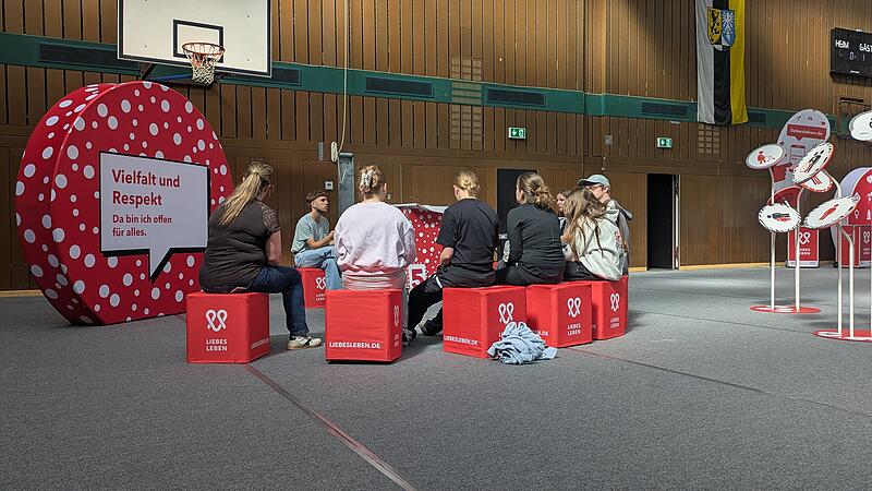 Workshops zu sexueller Gesundheit an der Realschule KulmbachWorkshops zu sexueller Gesundheit an Carl-von-Line Realschule in Kulmbach