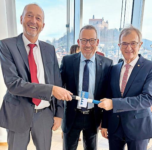 F&uuml;hrungswechsel beim IHK-Gremium: Michael Otte, Wolfram Brehm und Harry Wei&szlig; (von links).