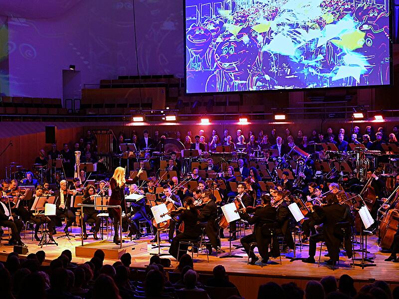 Zum zweiten Mal boten die Bamberger Symphoniker unter der Leitung der elektrisierenden E&iacute;mear Noone Musik aus Video Games in orchestralen Arrangements dar.