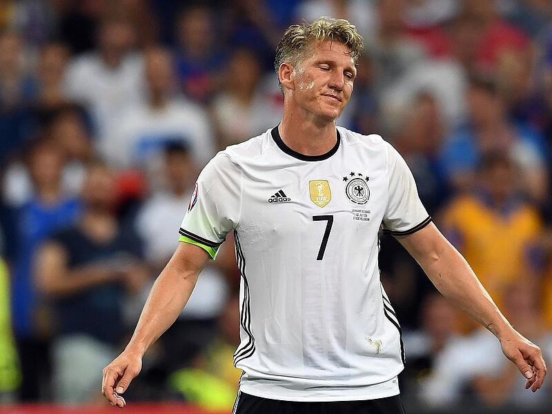 2016 hat Adidas ganz auf Schwarz, Rot und Gold verzichtet. Der gro&szlig;e Wurf f&uuml;r Bastian Schweinsteiger & Co. blieb bei der Europameisterschaft aus.