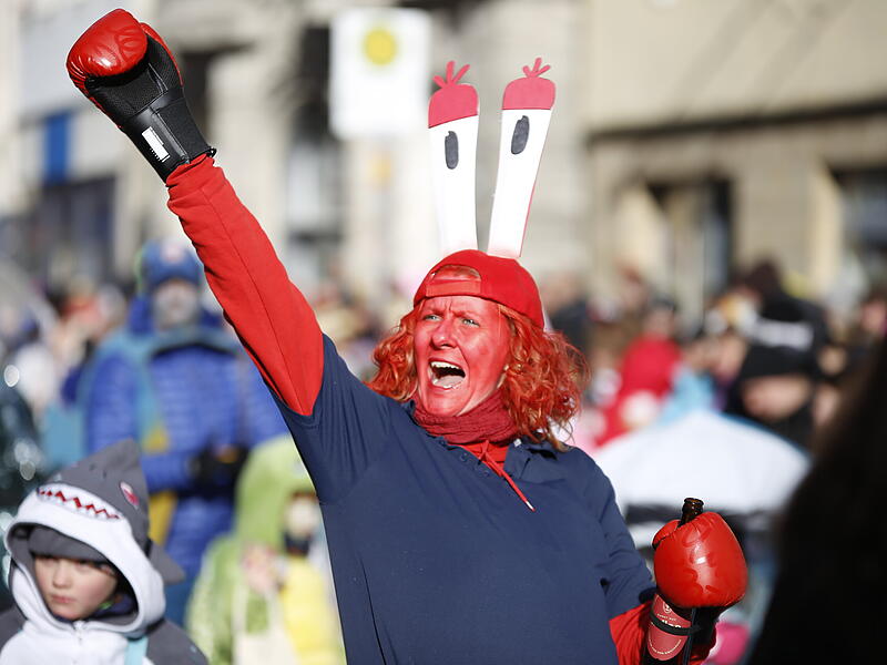 Spa&szlig; und Gaudi, aber auch Pr&auml;sentieren und Gunst erhalten: Die baldigen Kommunalwahlen machen sich auch beim Forchheimer Faschingsumzug bemerkbar.