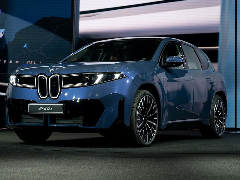 BMW iX3