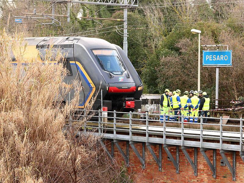 Italien - Brand bei Pesaro