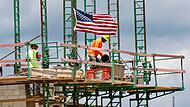 USA - Bauarbeiter auf einer Baustelle