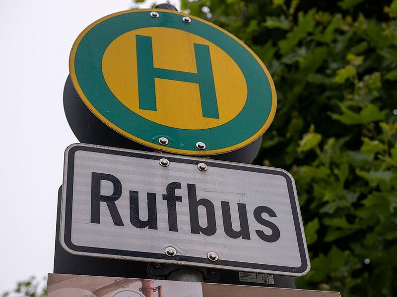Haltestelle &bdquo;Rufbus&ldquo;