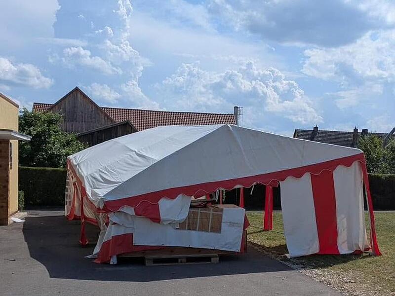 Vandalismus nach Sonnwendfeier: Festzelt in Frohnlach zerstört Vandalismus nach Sonnwendfeier: Festzelt in Frohnlach zerstört