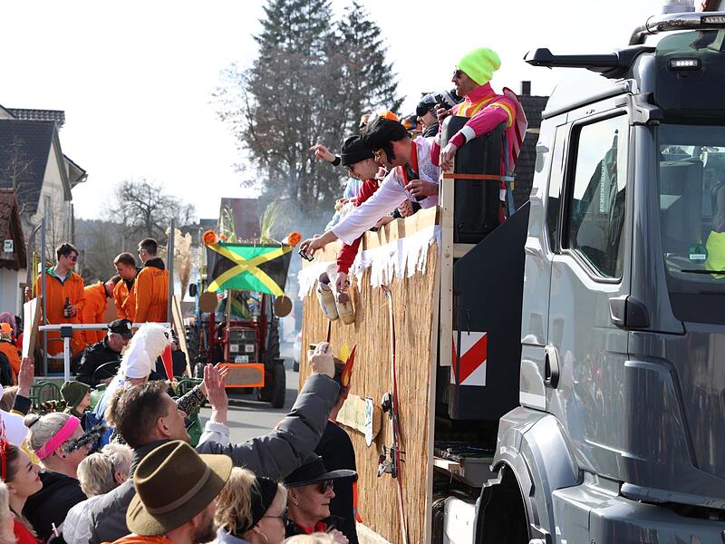 Faschingsumzug Pautzfeld 2025Faschingsumzug Pautzfeld 2025 Faschingsumzug Pautzfeld 2025Faschingsumzug Pautzfeld 2025