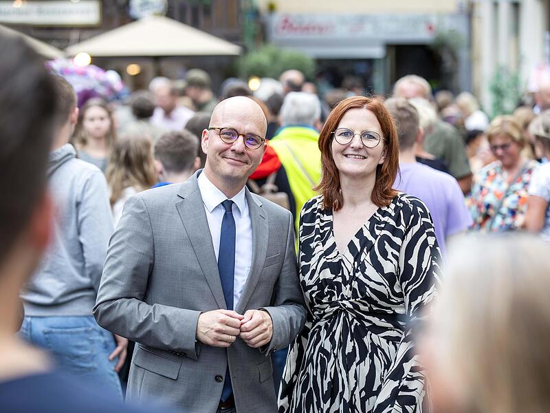 Kurdirektorin Sylvie Thormann und Oberbürgermeister Dirk Vogel richten gemeinsam den Rosenball in Bad Kissingen aus. Kurdirektorin Sylvie Thormann und Oberbürgermeister Dirk Vogel richten gemeinsam den Rosenball in Bad Kissingen aus.
