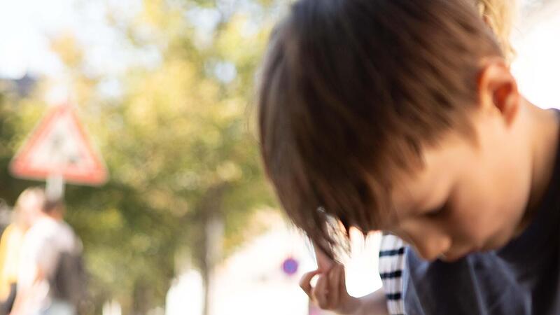 Das Sketchbook gehört zum Spielbeutel. Es lässt sich aber auch separat dazu kaufen, zum Beispiel für Geschwister. Auch die Straßenmalkreiden sind im Beutel zu finden.