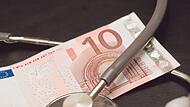 Die Fachpolitiker von Union und SPD denken darüber nach, die Praxisgebühr wieder aufleben zu lassen. Vor mehr als 20 Jahren hatte sie kurzfristig Erfolg. Die Fachpolitiker von Union und SPD denken darüber nach, die Praxisgebühr wieder aufleben zu lassen. Vor mehr als 20 Jahren hatte sie kurzfristig Erfolg.