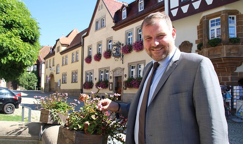 Martin Mittag liebt &bdquo;sein&ldquo; Se&szlig;lach. Auch das B&uuml;ro des Landtagsabgeordneten, das zuvor in Coburg war, hat der 41-J&auml;hrige inzwischen in seine Heimatstadt verlegt.