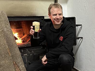Matthias Trum am Ofen der Brauerei Schlenkerla in Bamberg
