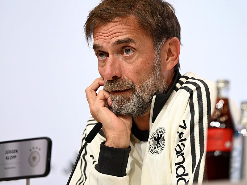 Abschluss-PK Nationalmannschaft vor dem Spiel gegen Serbien Abschluss-PK Nationalmannschaft vor dem Spiel gegen Serbien