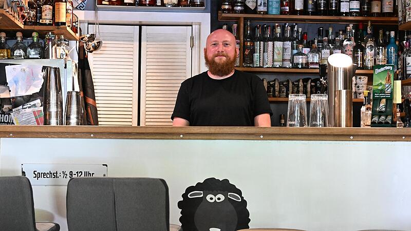 Sven Goller und seine Kneipe „Das Schwarze Schaf“ waren in drei Kategorien für die höchste Auszeichnung der deutschsprachigen Bar-Szene nominiert.