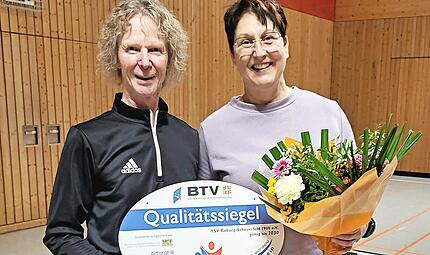 Hartmut Jahn und &Uuml;bungsleiterin Christine Busch.