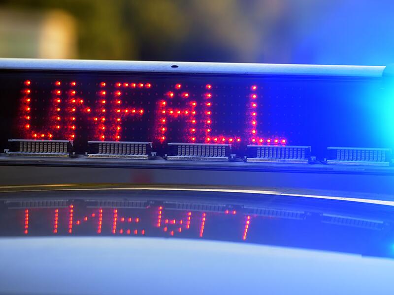 Polizei sichert Unfallstelle - SymbolbildForchheim & Fr&auml;nkische Schweiz