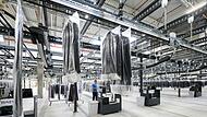 16 Kilometer Förderbänder: ein Blick in das neue Logistikzentrum des Modeherstellers s.Oliver in Dettelbach.