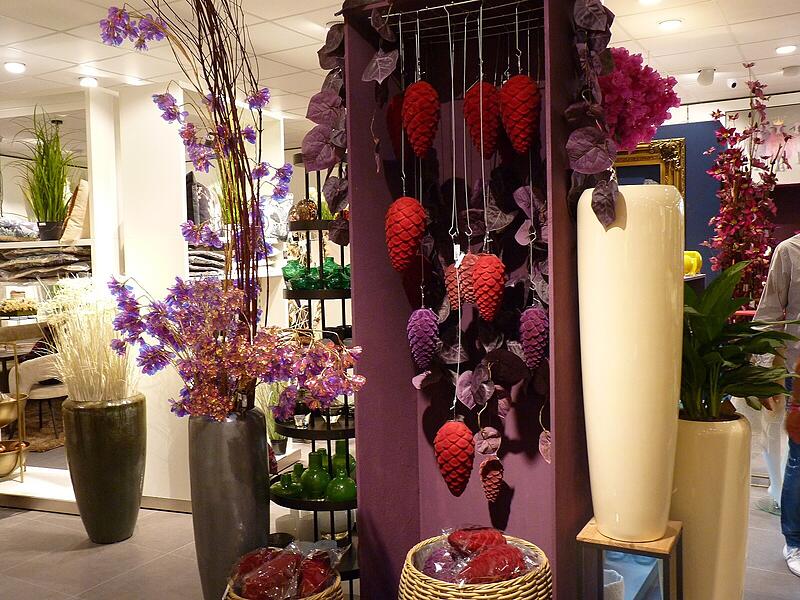 Ein Rundgang in Fotos: Das Angebot in den neuen Gesch&auml;ftsr&auml;umen von Blumen Lechner in H&ouml;chstadt