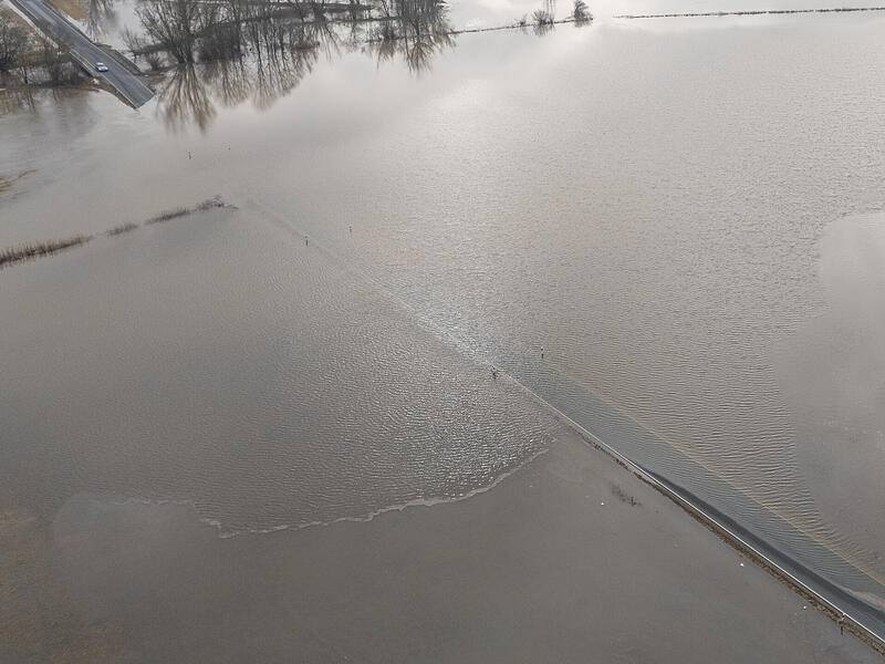 Hochwasseralarm im Aischgrund: Das Wasserwirtschaftsamt N&uuml;rnberg gibt eine Hochwasserwarnung vor Ausuferungen und &Uuml;berschwemmungen in der Stadt Erlangen und im Landkreis Erlangen-H&ouml;chstadt heraus.