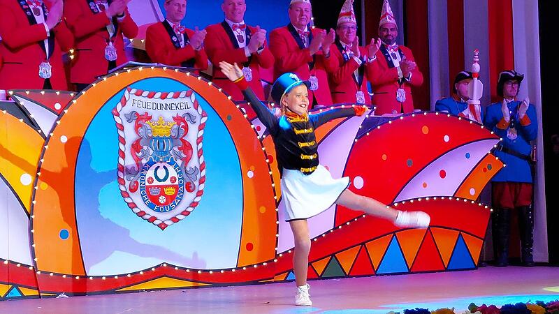 MIa Sesselmann begeisterte als Solo-Tanzmariechen.