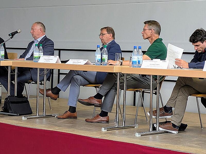 Der Vorstand des Regionalen Planungsverbands Main-Rh&ouml;n kritisierte das schleppende Vorgehen der Regierung bei der Windenergie.