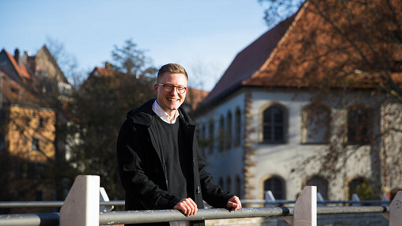 FDP-OB-Kandidat Ralf Stöcklein will den Streit ums Stadtmarketing lösen.Lugbank 5: Der Krieg ums Bier