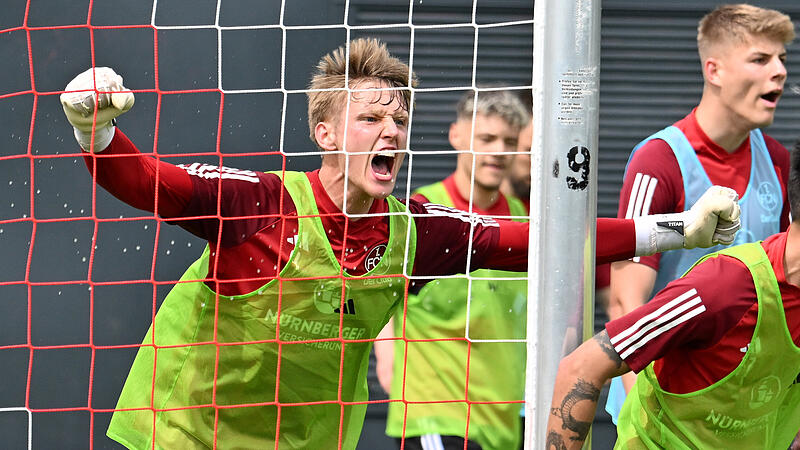1. FC Nürnberg - Training Mit Feuereifer bei der Sache: Jan Reichert während des Club-Trainings.