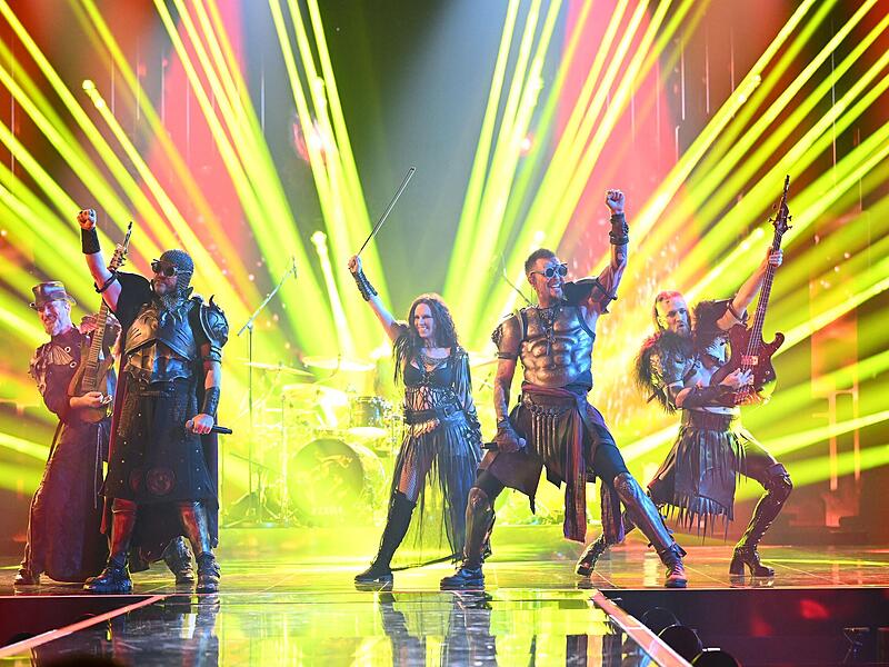 Feuerschwanz im Finale des ESC-Vorentscheids: Drummer Rolf "Rollo Hering" im InterviewFeuerschwanz im Finale des ESC-Vorentscheids: Drummer Rolf "Rollo Hering" im Interview