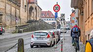 Mit der Fußgängerzone endet hier der Bereich, in dem Fahrräder fahren dürfen.  Foto: Ronald Rinklef