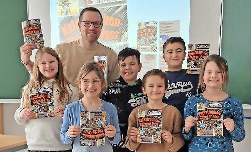 Sieben Schülerinnen und Schüler haben gelernt, wie man sich bei Naturgefahren richtig verhält. Sieben Schülerinnen und Schüler haben gelernt, wie man sich bei Naturgefahren richtig verhält.