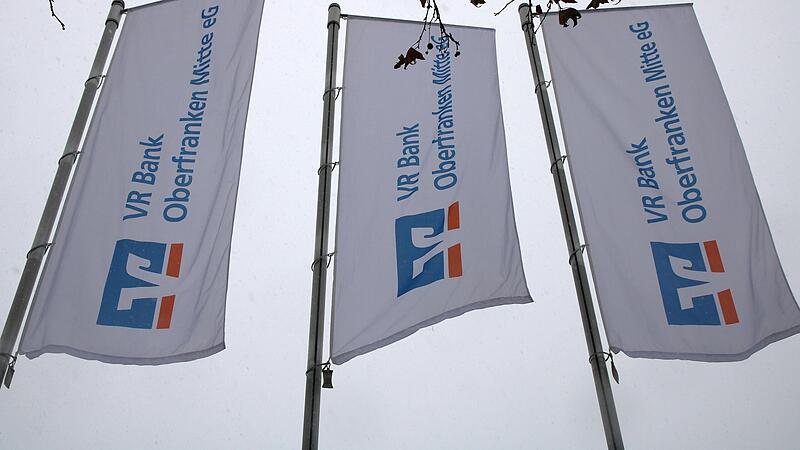 Die VR-Bank Oberfranken Mitte schließt 2023 eine Reihe von Filialen in den Landkreisen Kulmbach und Kronach.