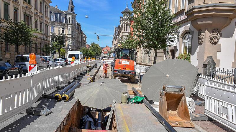Noch bis zum 29. Juli geht es in der Friedrichstra&szlig;e nur in eine Richtung. Im August stehen mit Marienbr&uuml;cke und Michelsberg zwei folgenreiche Vollsperrungen an.