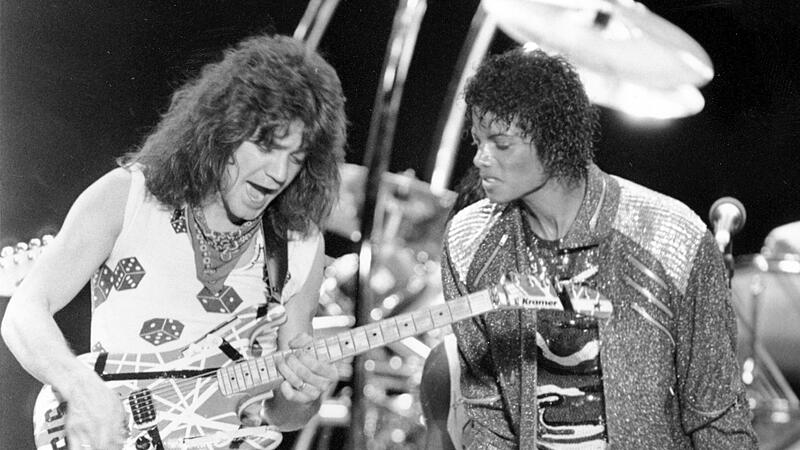 Michael Jackson mit Eddie Van Halen und dessen «Franken-Strat» Michael Jackson mit Eddie Van Halen und dessen «Franken-Strat»