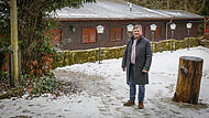 Peter Fröber, Geschäftsführer des Verschönerungsvereins Neustadt, vor der seit Februar 2023 geschlossenen Arnoldhütte auf dem Muppberg. Peter Fröber, Geschäftsführer des Verschönerungsvereins Neustadt, vor der seit Februar 2023 geschlossenen Arnoldhütte auf dem Muppberg.