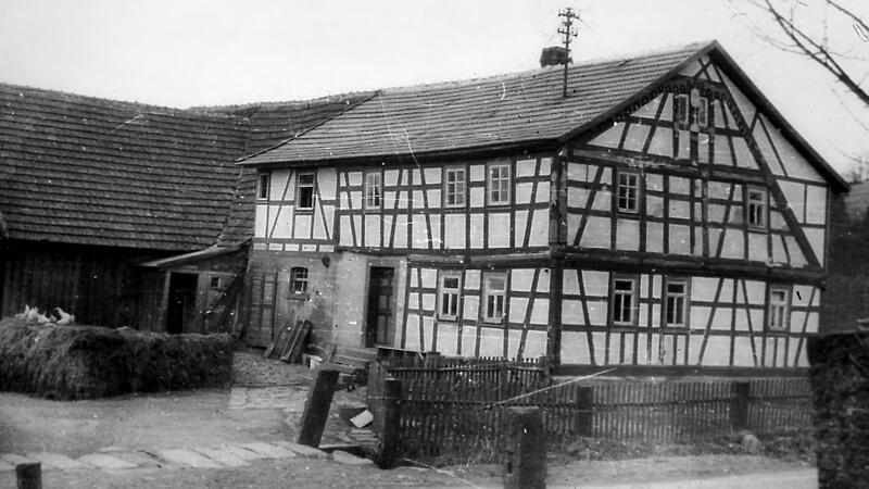 Haus-Nr. 15 - August M&uuml;ller - &bdquo;D&uuml;ngels&ldquo;.
