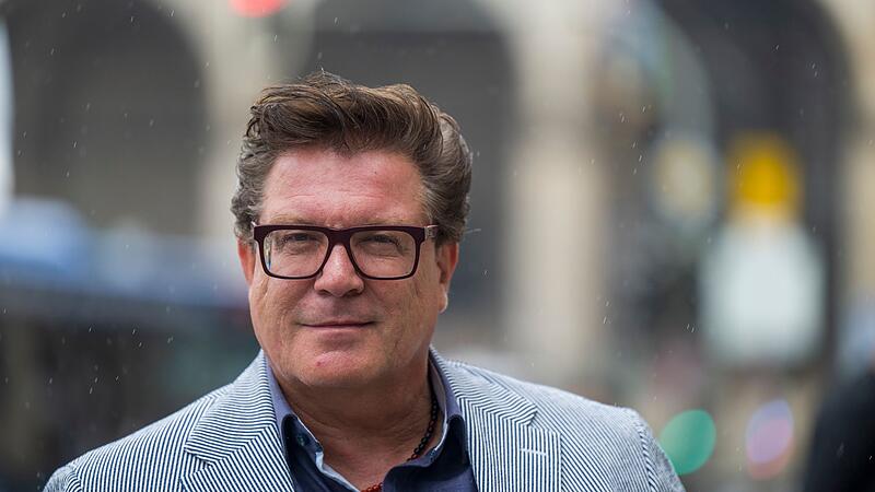 Francis Fulton-Smith Francis Fulton-Smith