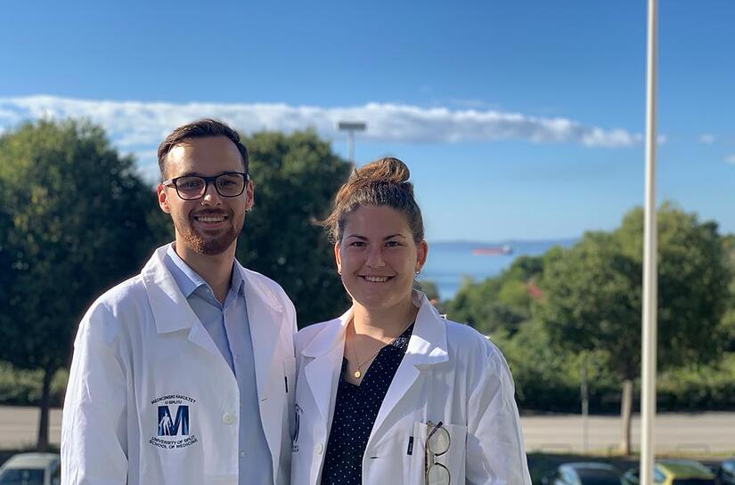 Younes Ergin und Mia Gerhardt studieren Medizin in Split.
