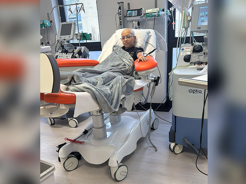 David, seit November 2025 erkrankt an Knochenkrebs, im Krankenhaus. Dies ist sein aktueller Zustand.