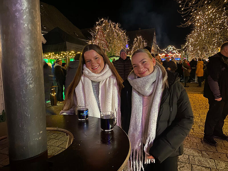 Die schönsten Impressionen vom ersten Abend auf dem Weihnachtsmarkt 2024 in Ebermannstadt.