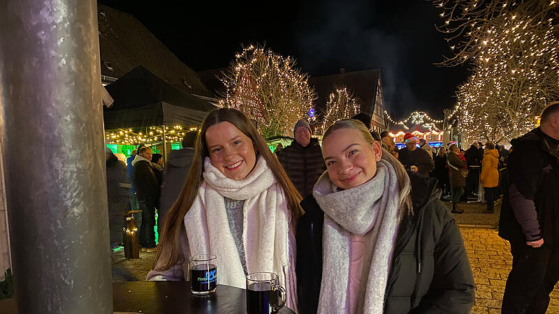 Die sch&ouml;nsten Impressionen vom ersten Abend auf dem Weihnachtsmarkt 2024 in Ebermannstadt.