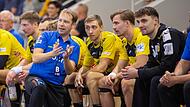 Instruktionen von HSC-Cheftrainer Jan Gorr f&uuml;r Arkadiusz Ossowski (Mitte) und Jakob Knauer.