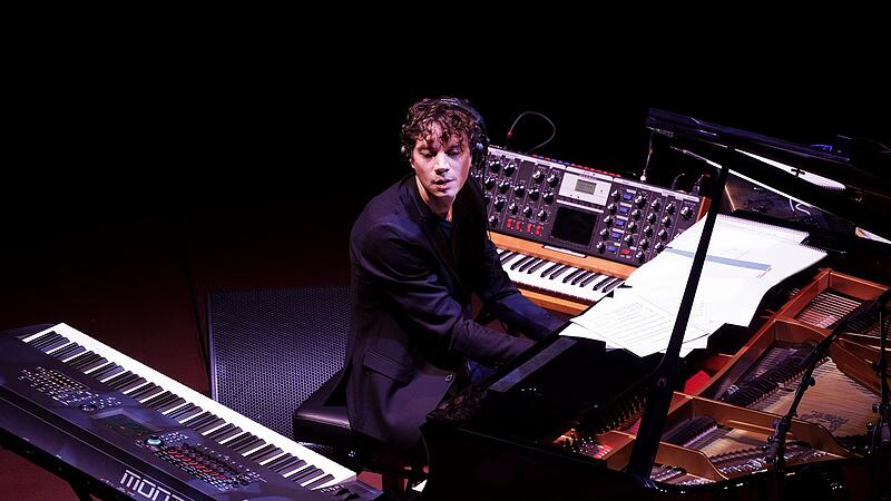 Unglaublich, was Franceso Tristano  in der Bamberger Konzerthalle am Klavier allein rein k&ouml;rperlich leistete,