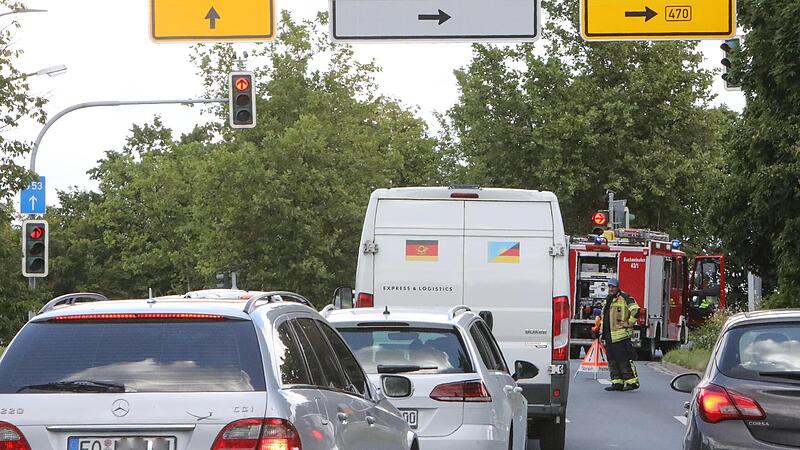 Ein Unfallhotspot in Forchheim: Die Adenauerallee an der Abzweigung zur Eisenbahnbrücke.Forchheim & Fränkische Schweiz Ein Unfallhotspot in Forchheim: Die Adenauerallee an der Abzweigung zur Eisenbahnbrücke.Forchheim & Fränkische Schweiz