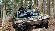 Ein Panzer der polnischen Armee vom Typ Leopard 2. Die  EU erhöht den Druck auf Olaf Scholz.