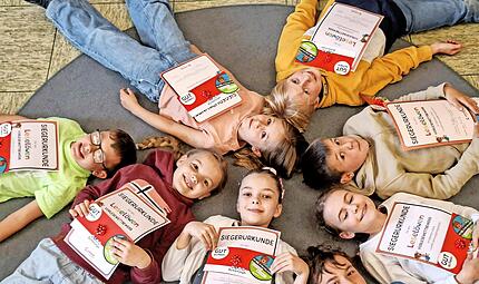 Vorlesewettbewerb an der Grundschule in Garitz: Jasmin Zehner, Hanno Hollweck, Moritz Burger, Johanna Stadler, Benno Sollner, Anni-Rose Selzer, Mia Honsel und Luan Bühner. Vorlesewettbewerb an der Grundschule in Garitz: Jasmin Zehner, Hanno Hollweck, Moritz Burger, Johanna Stadler, Benno Sollner, Anni-Rose Selzer, Mia Honsel und Luan Bühner.