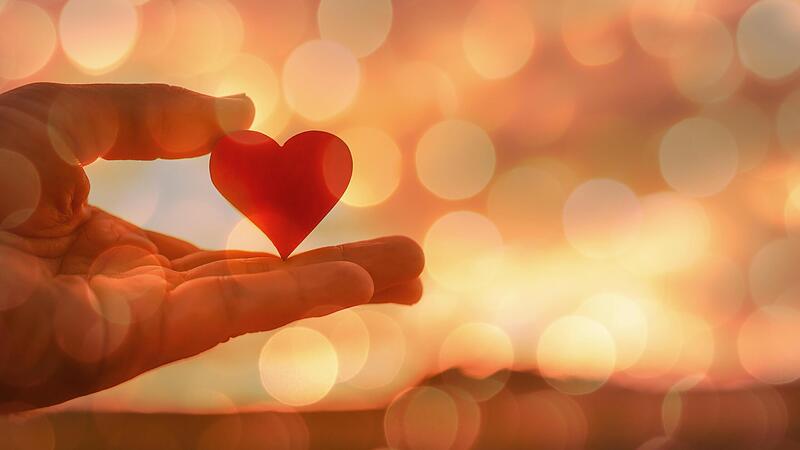 Nächstenliebe zeigen – mit einer Spende zur Weihnachtshilfe unterstützen Sie Menschen aus dem Landkreis. Nächstenliebe zeigen – mit einer Spende zur Weihnachtshilfe unterstützen Sie Menschen aus dem Landkreis.