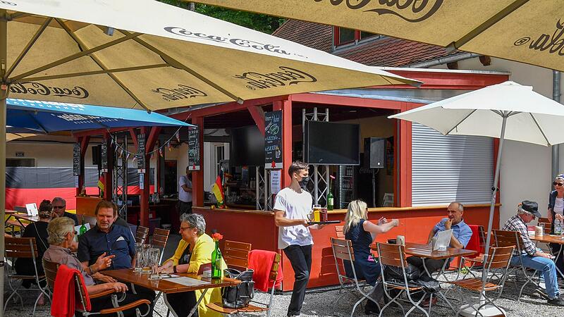 Verdirbt uns Corona jetzt auch noch den Biergarten-Besuch? Verdirbt uns Corona jetzt auch noch den Biergarten-Besuch?