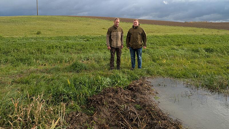 Martin (l.) und Xaver Gessner sind als Landwirte vom Biber betroffen.