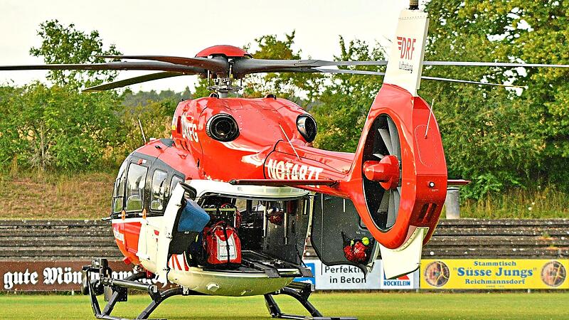 Per Hubschrauber wurde der verletzte Spieler des FCL abtransportiert. G. Czepera